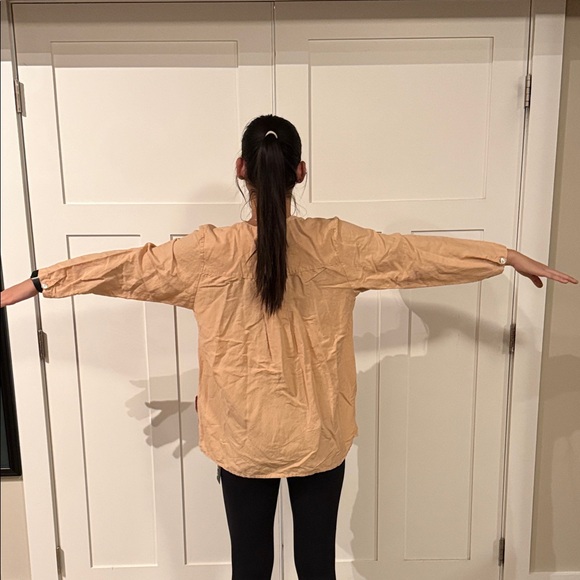 Linen Button-Up Top - Picture 4 of 7